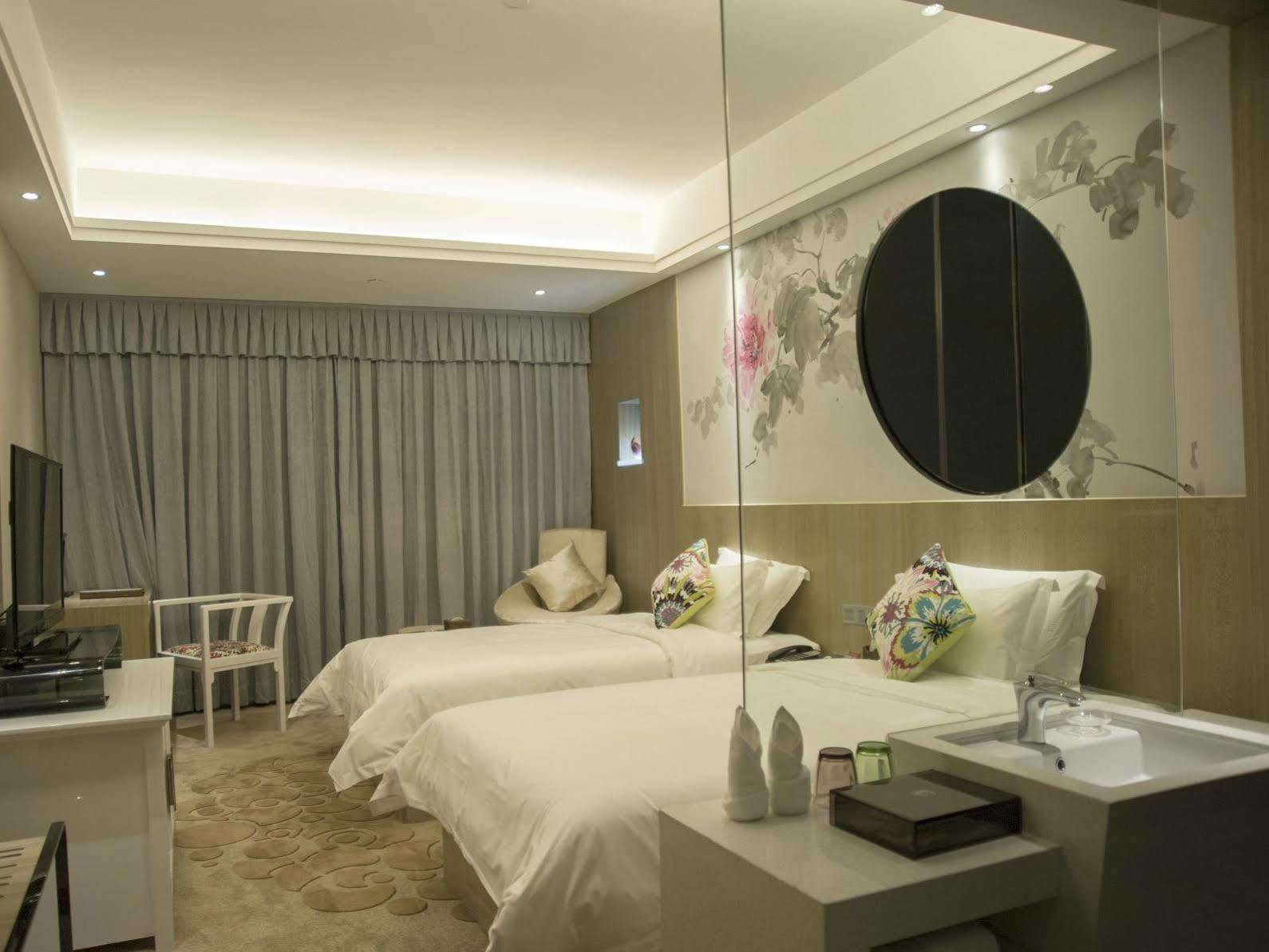 Paco Hotel Tаojin Metro Guangzhou - Free Shuttle Bus For Centen Fair Exterior foto
